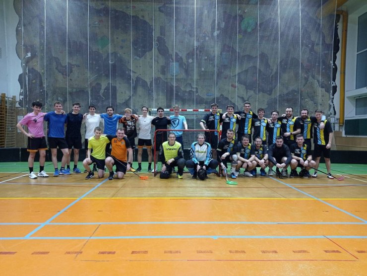 Propojení generací: Přátelský zápas mezi týmem mužů  a mladými nadějemi