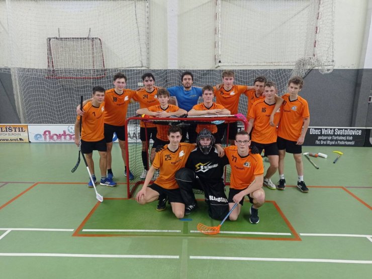 Junioři v mrazivém ránu v sobotu 9.11.2024 vycestovali do daleké Rtyně